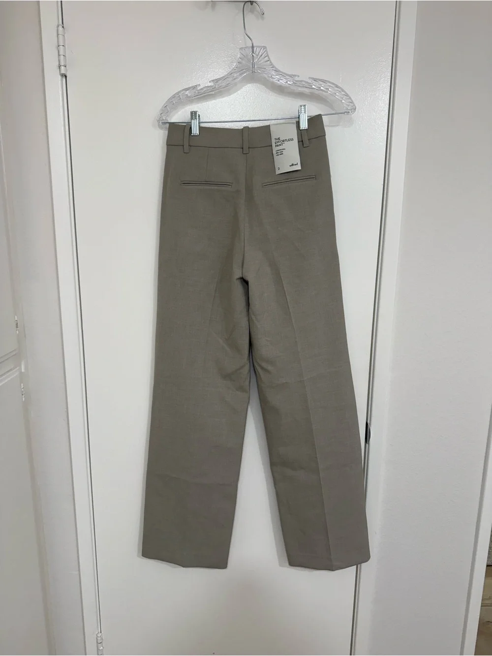 Aritzia Effortless Pant in Heather Ashen - Picture 2 of 4